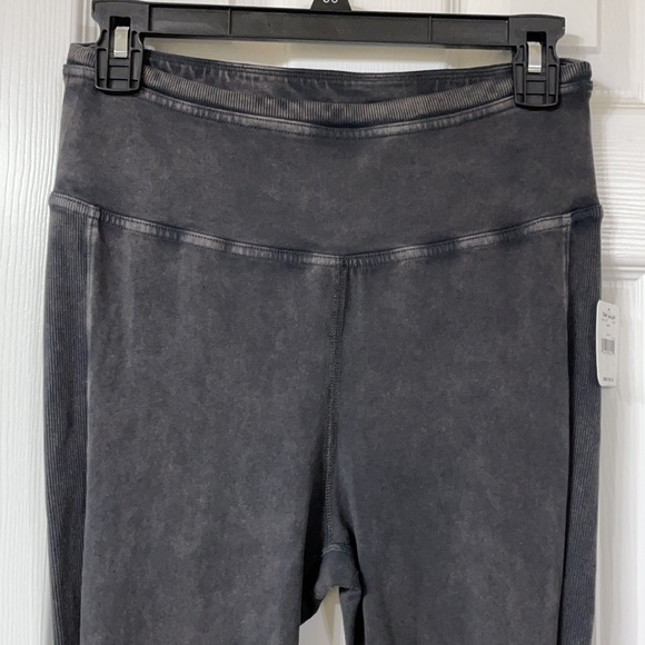 Free People High-Rise Ankle Hot Shot Leggings - Picture 10 of 13